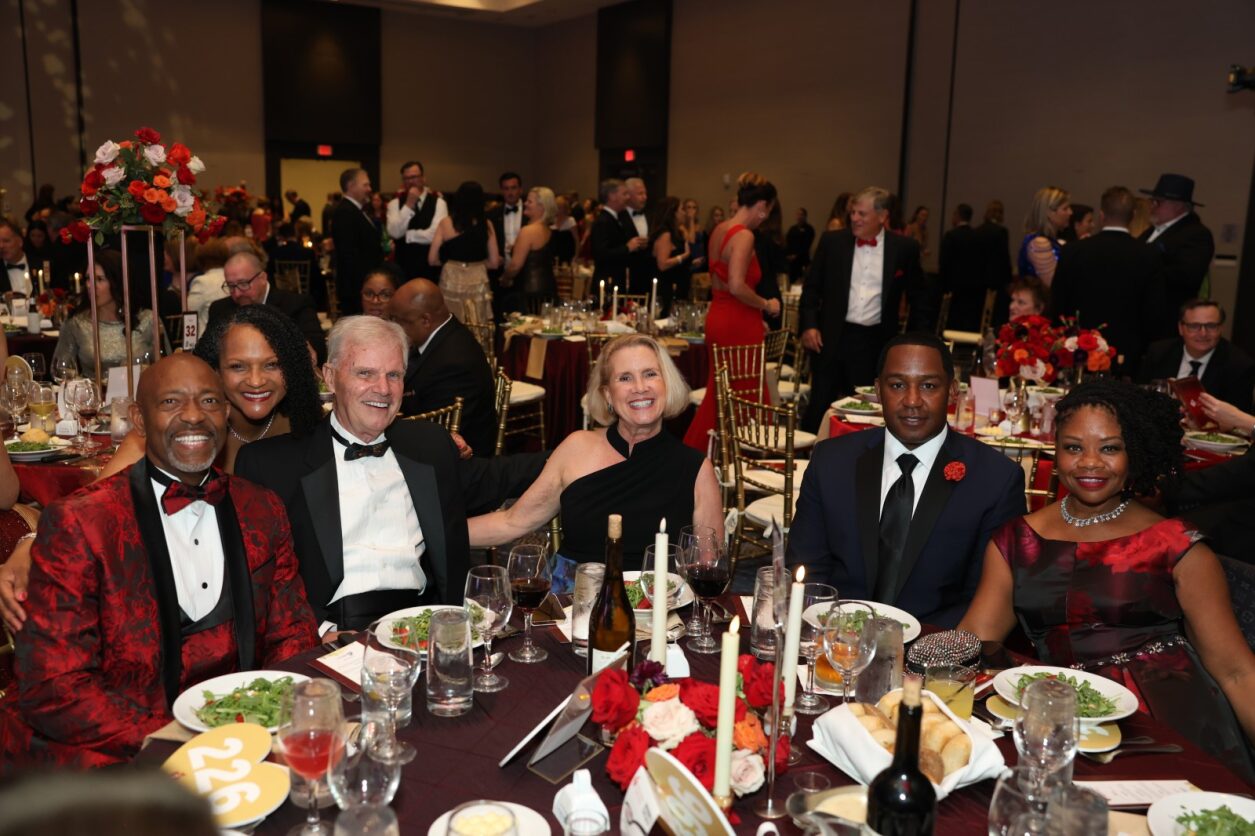 Group of University of Florida table guests